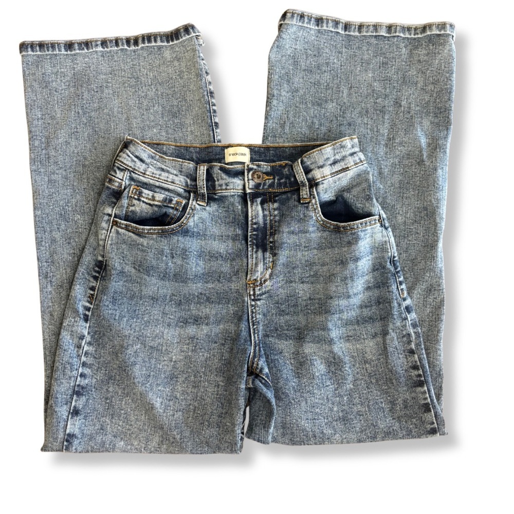 ✨ Sneak Peek Light Wash Jeans – Size 1W/25 ✨